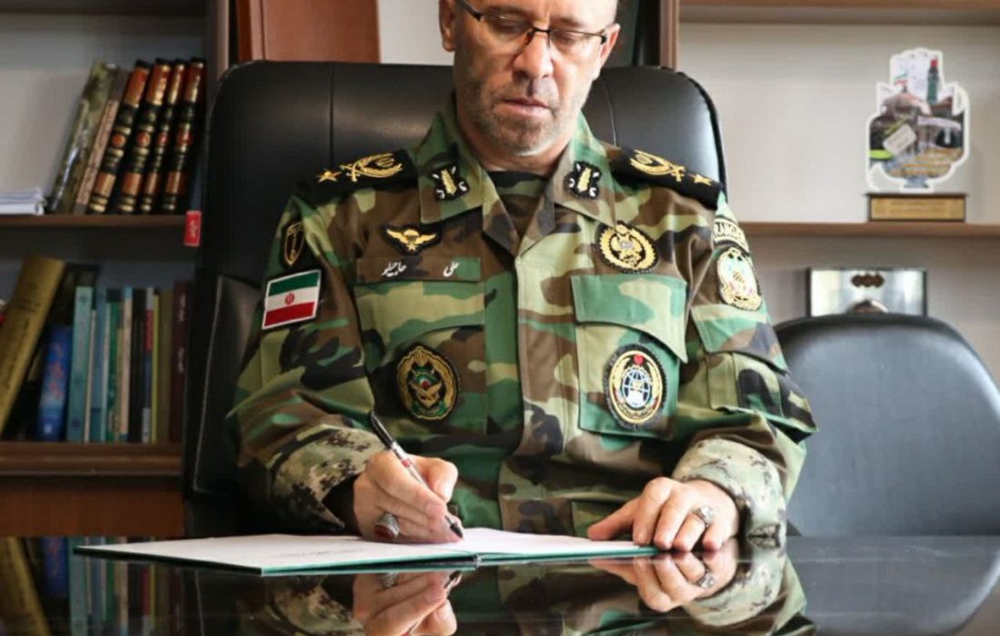 بمناسبت فرارسیدن ١٣آبان روز استکبار ستیزی و روز دانش‌آموز، امیر سرتیپ علی حاجیلو فرمانده قرارگاه منطقه‌ای شمالغرب نزاجا پیامی صادر کرد.