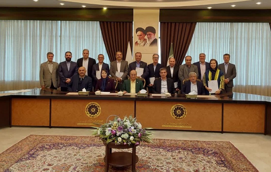 اعتبارنامه منتخبین دهمین دوره هیأت نمایندگان اتاق بازرگانی، صنایع، معادن و کشاورزی ارومیه اعطاء شد