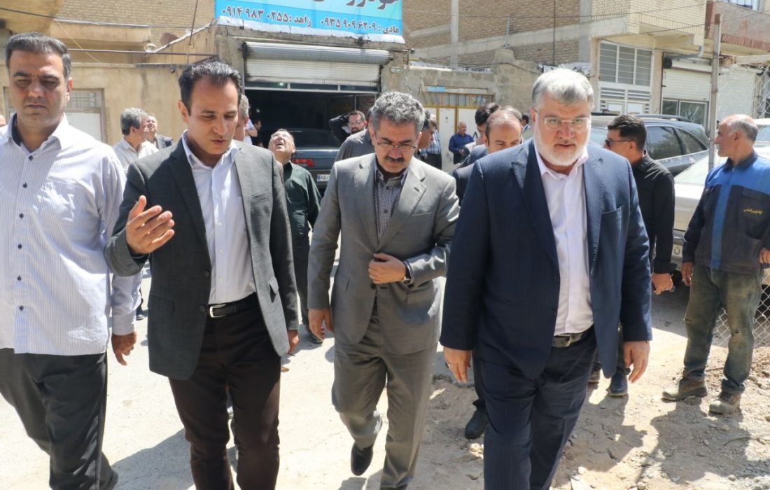 بازدید استاندار آذربایجان غربی از پروژه سالن طبقاتی شهرستان بوکان