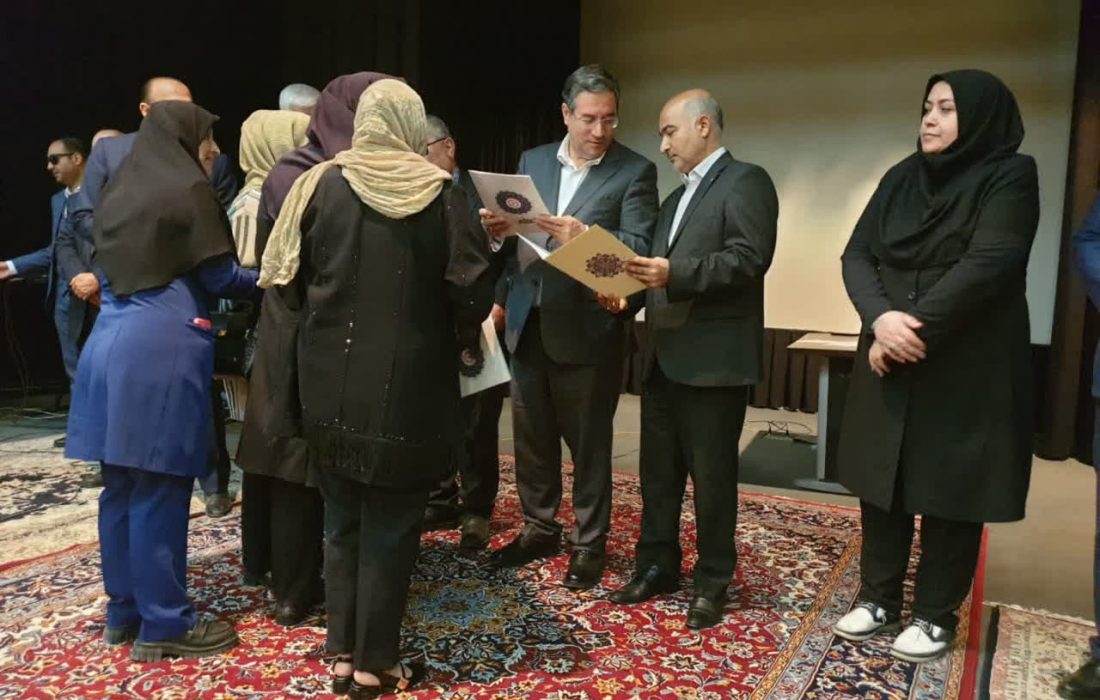 حضور مدیر شرکت ملی پخش فرآورده های نفتی منطقه ارومیه در مراسم بزرگداشت عصای سفید