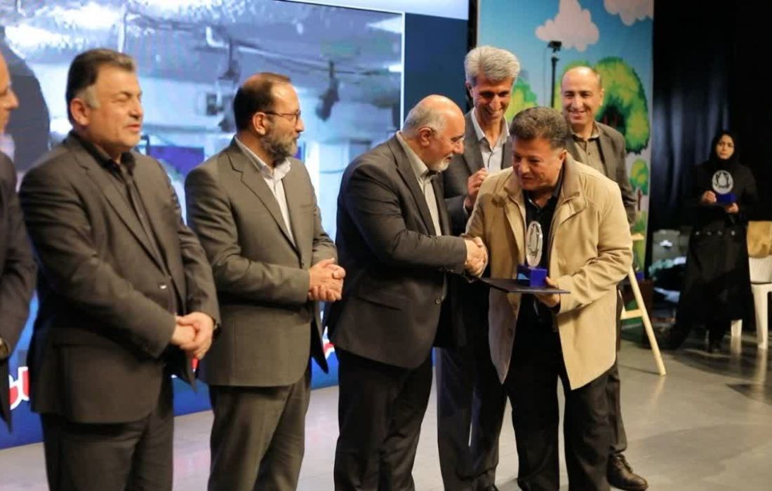شرکت آب و فاضلاب آذربایجان‌غربی برگزیده شانزدهمین جشنواره ملی «نخستین واژه آب» شد